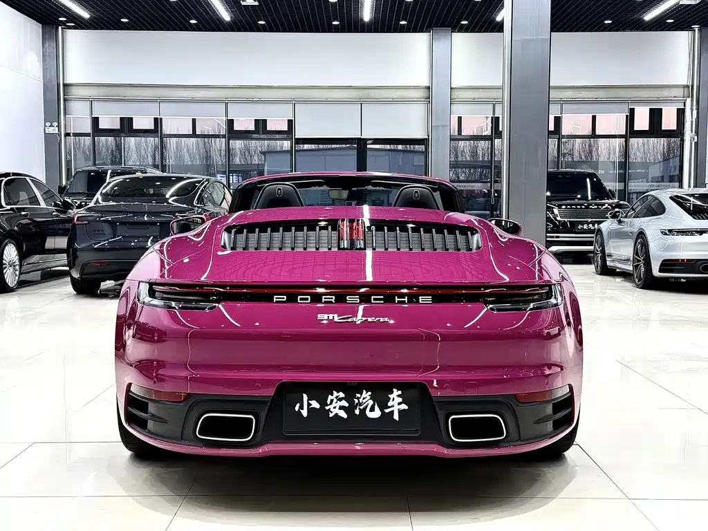 PORSCHE 911