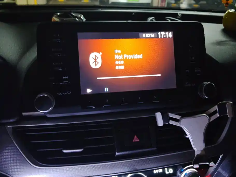 Honda Accord — миниатюра 13