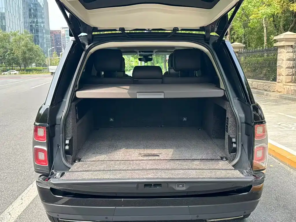 Land Rover Range Rover — миниатюра 7