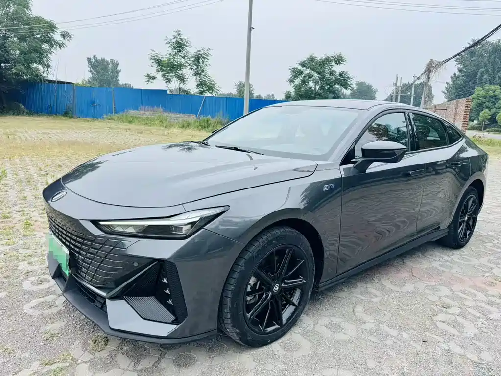 Changan UNI-V iDD 2023