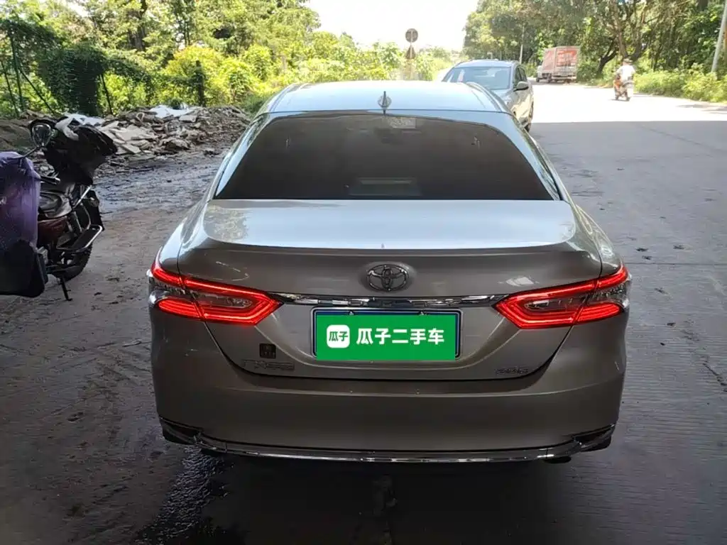 Toyota Camry 2023 2.0G Luxury