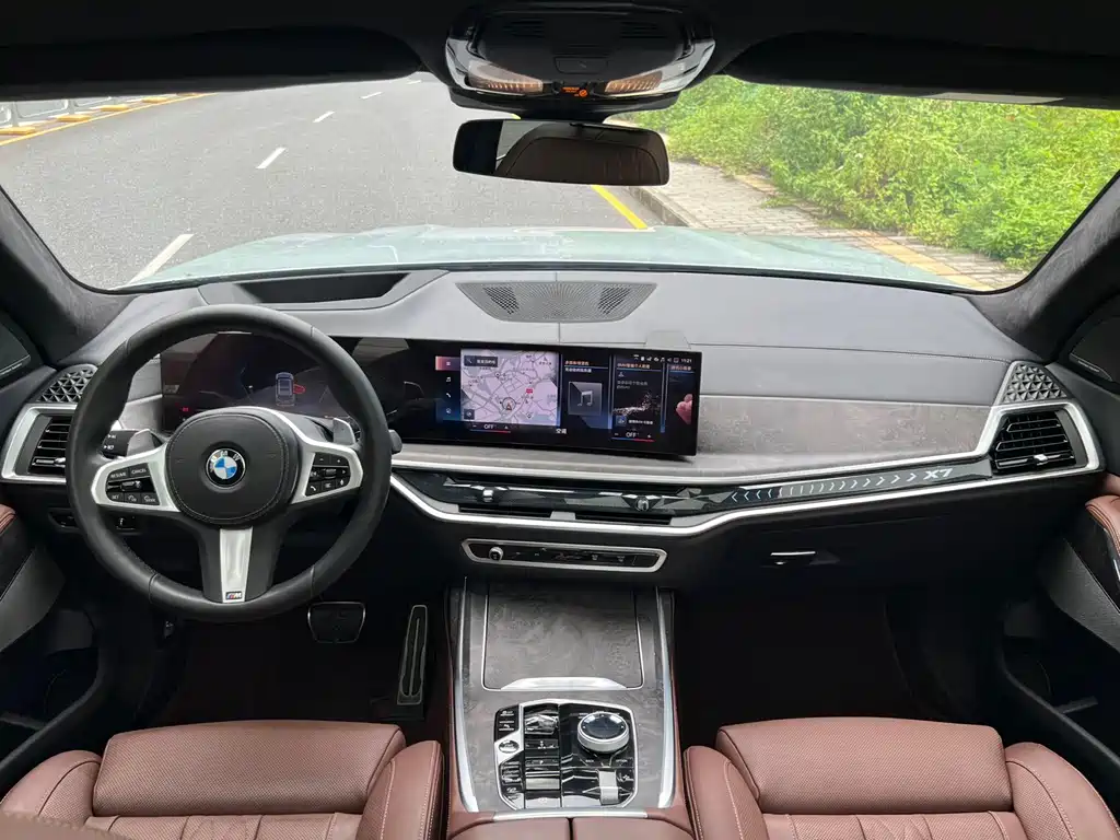 BMW X7 — миниатюра 7