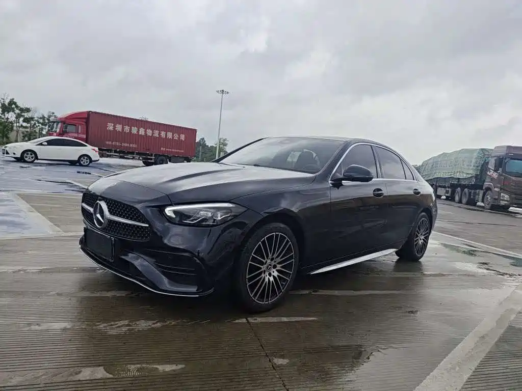 Mercedes-Benz C-Class 2025
