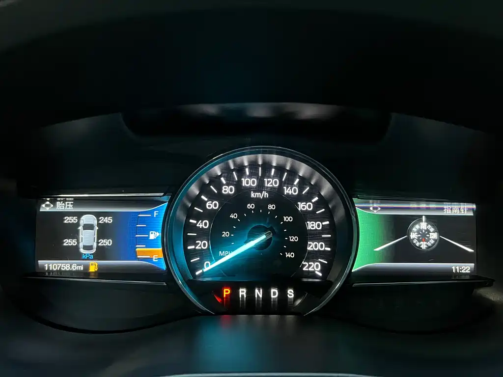 Ford Explorer (Import) — миниатюра 6
