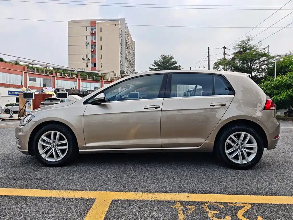 Volkswagen Golf — миниатюра 8