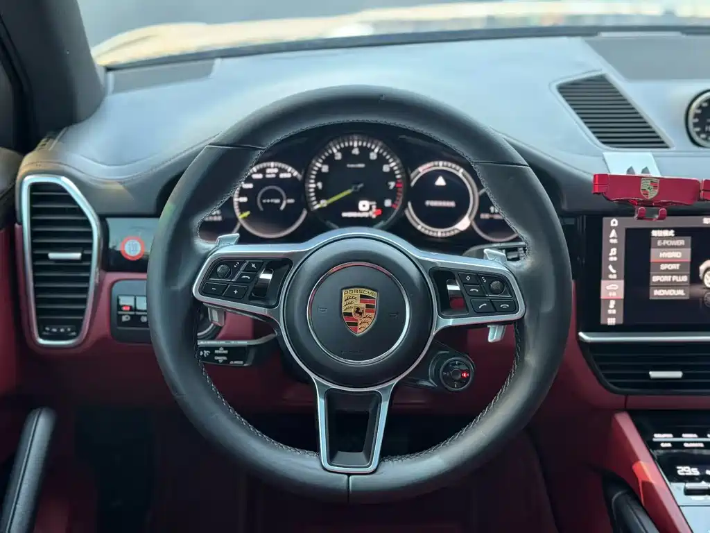 PORSCHE CAYENNE NEW ENERGY