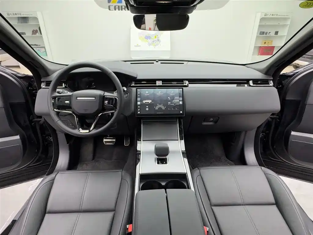 Land Rover Range Rover Velar 2025 Dynamic SE