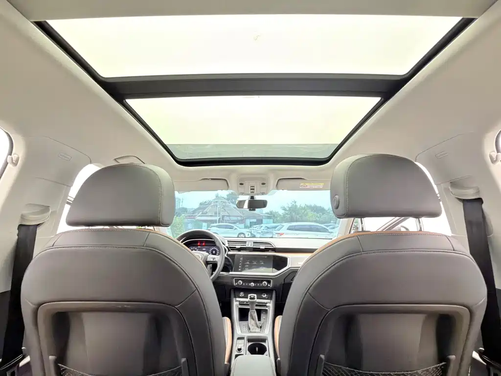 Audi Q3 - фото 20