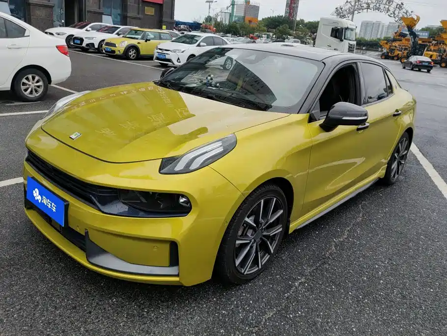 Lynk & Co 03