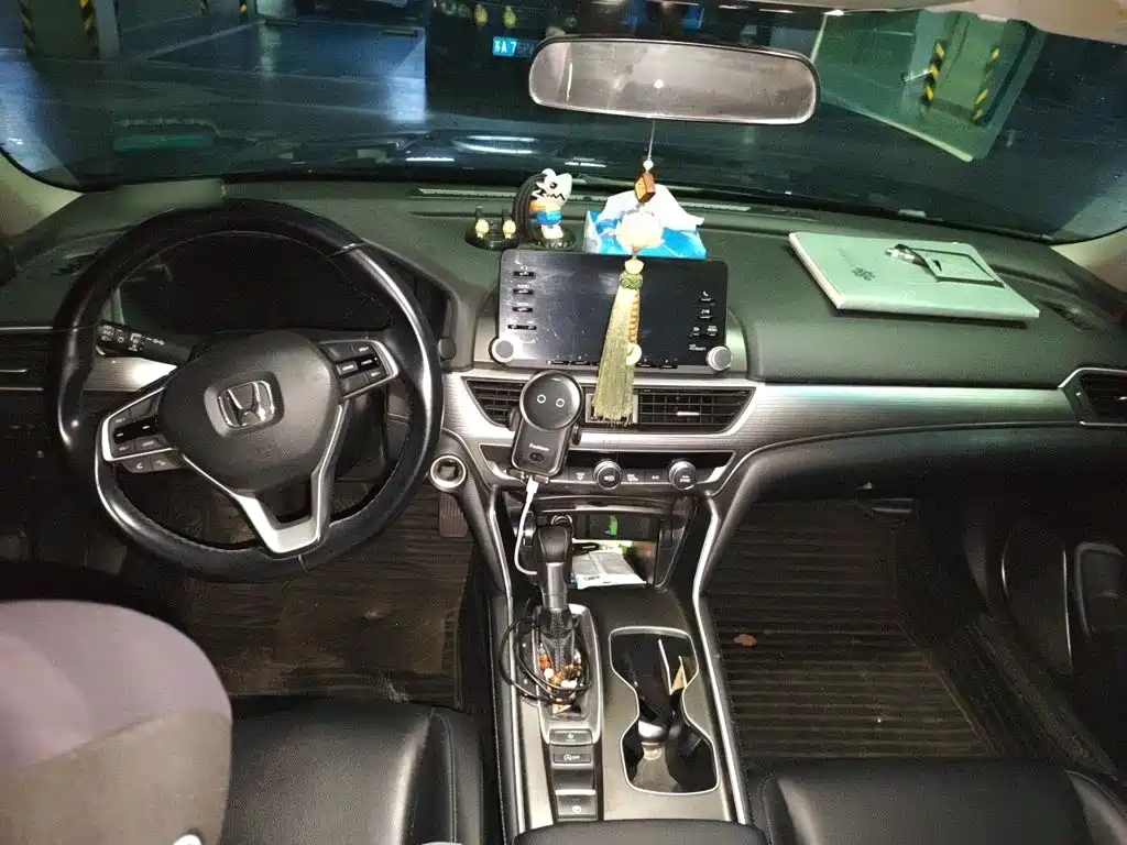 Honda Accord — миниатюра 13