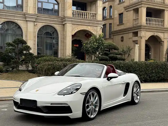 PORSCHE 718