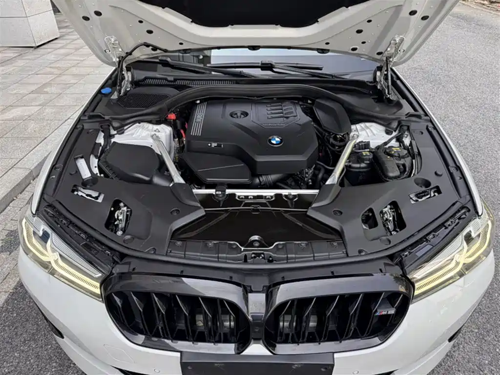 BMW  5 SERIES