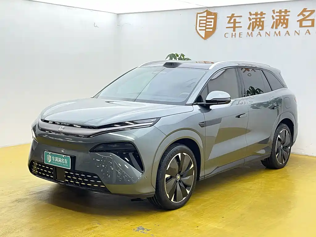 BYD Tang L