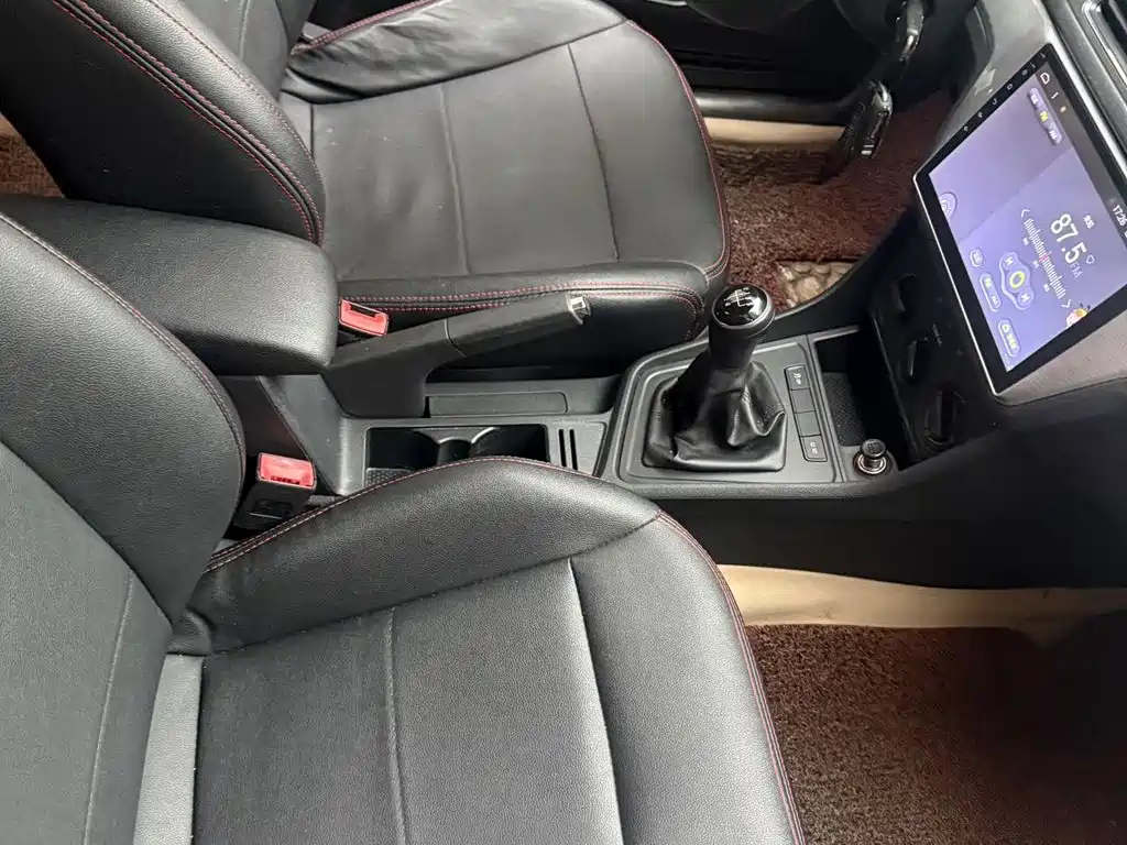 Volkswagen Lavida — миниатюра 4