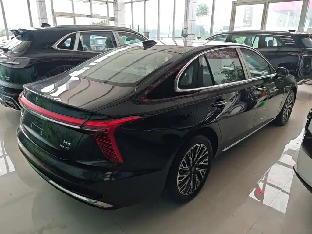 Hongqi H5 2025 2.0T AT