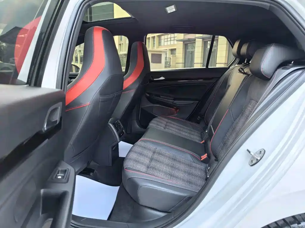 Volkswagen Golf GTI Facelift 380TSI DSG GTI, фото 8