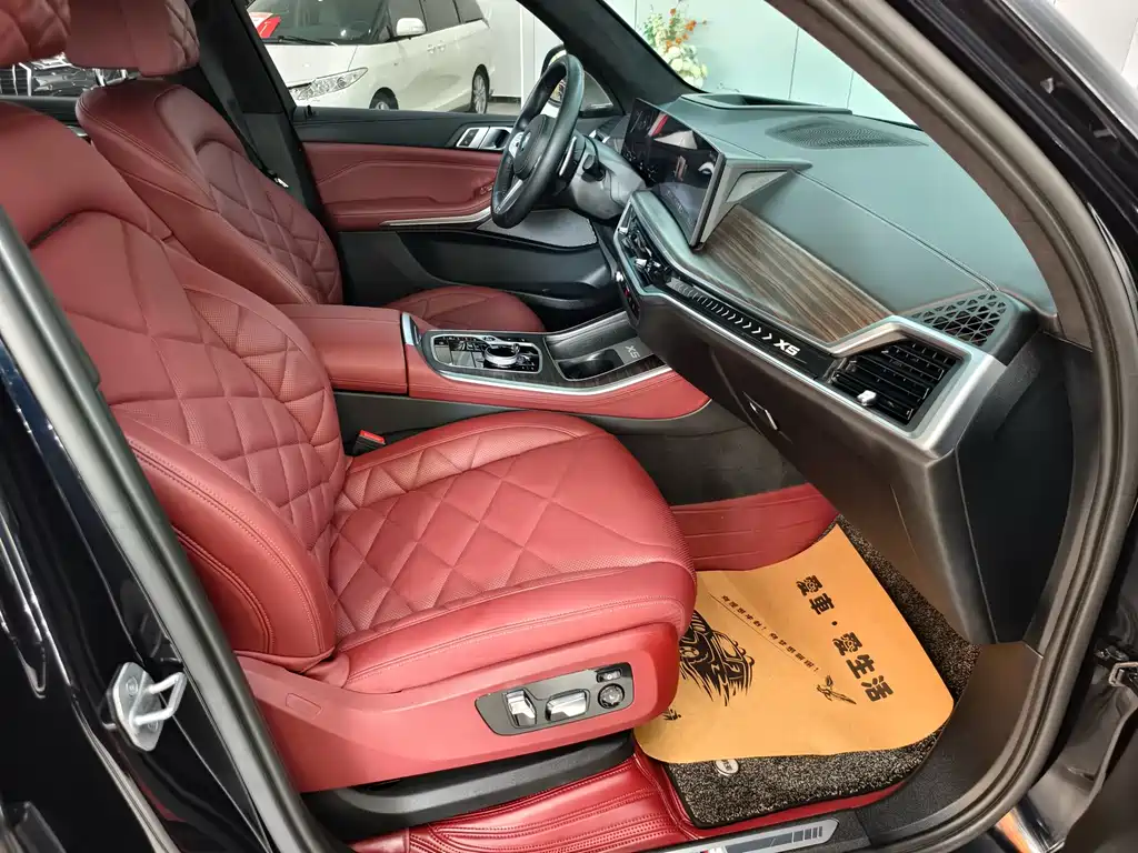 BMW X5 2023 xDrive 40Li M Sport