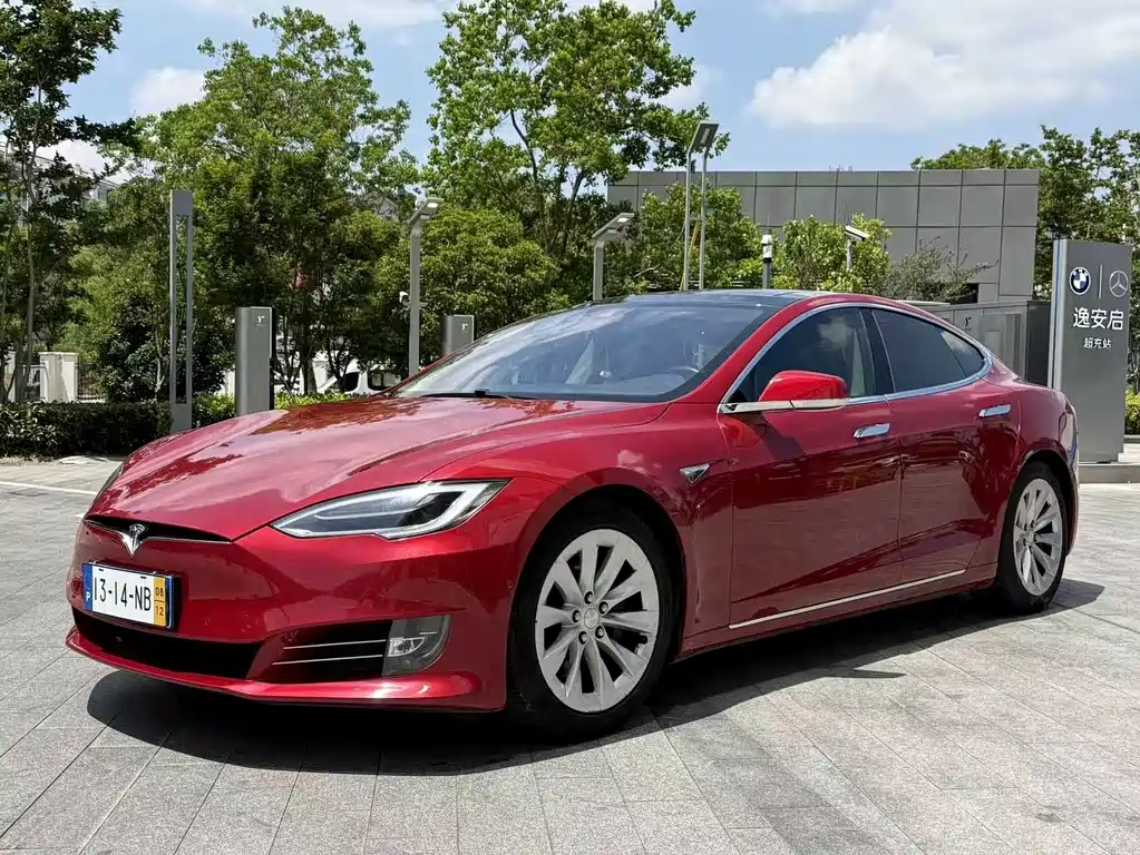 Tesla Model S 2016