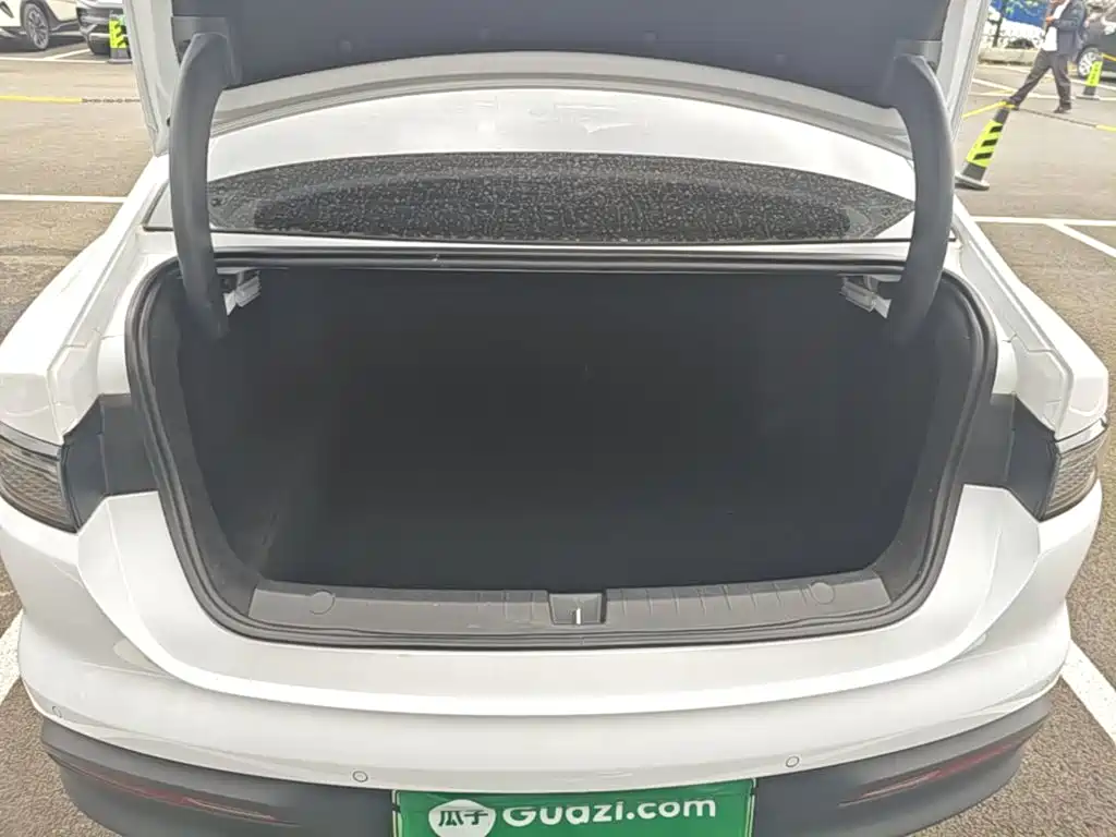 BYD Seal 05 DM-i — миниатюра 19