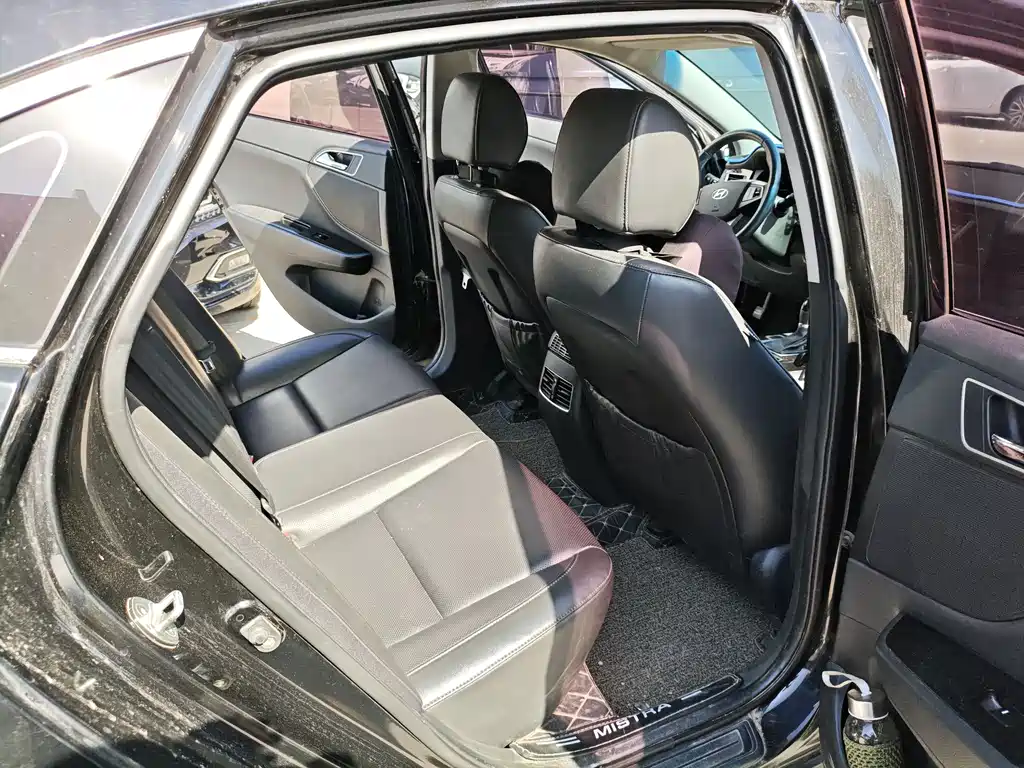 Hyundai Mistra 2016 1.8L AT Luxury DLX