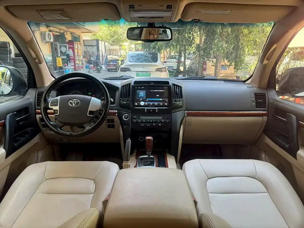 Toyota Land Cruiser 2013 4.0L AT