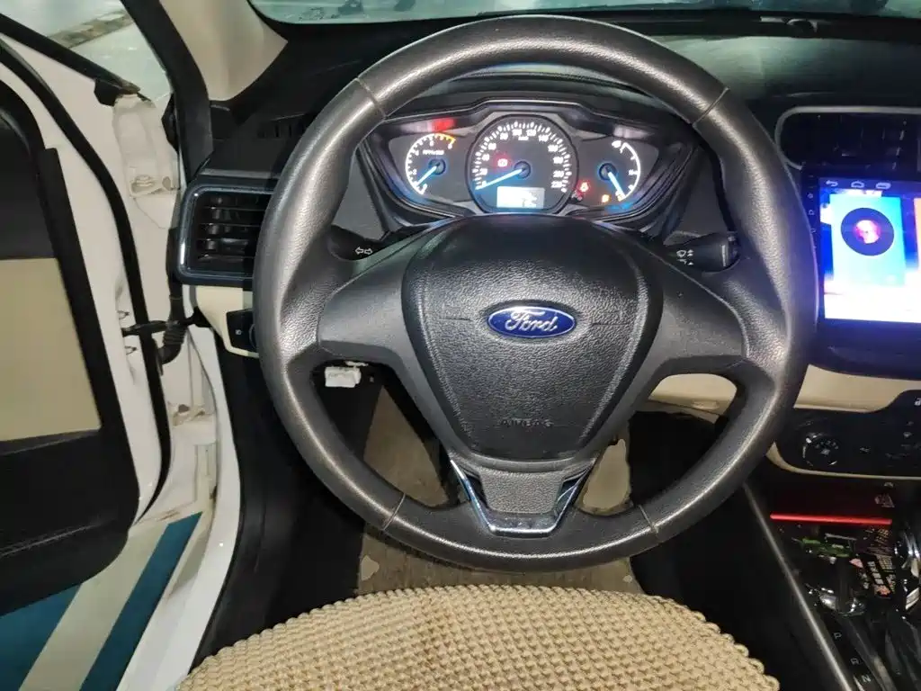 Ford Escort — миниатюра 3
