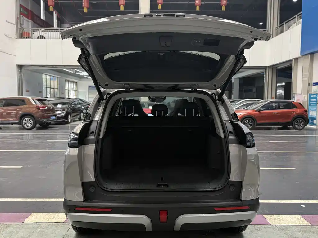 BYD SEA LION 07 DM I