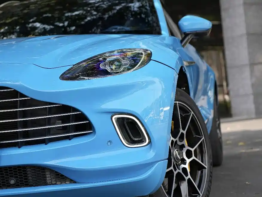 Aston Martin DBX 2021 4.0T V8