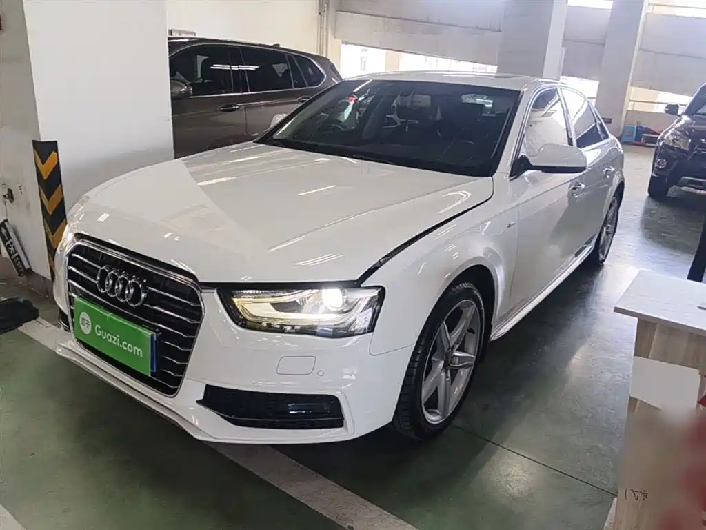 Audi A4L 2016