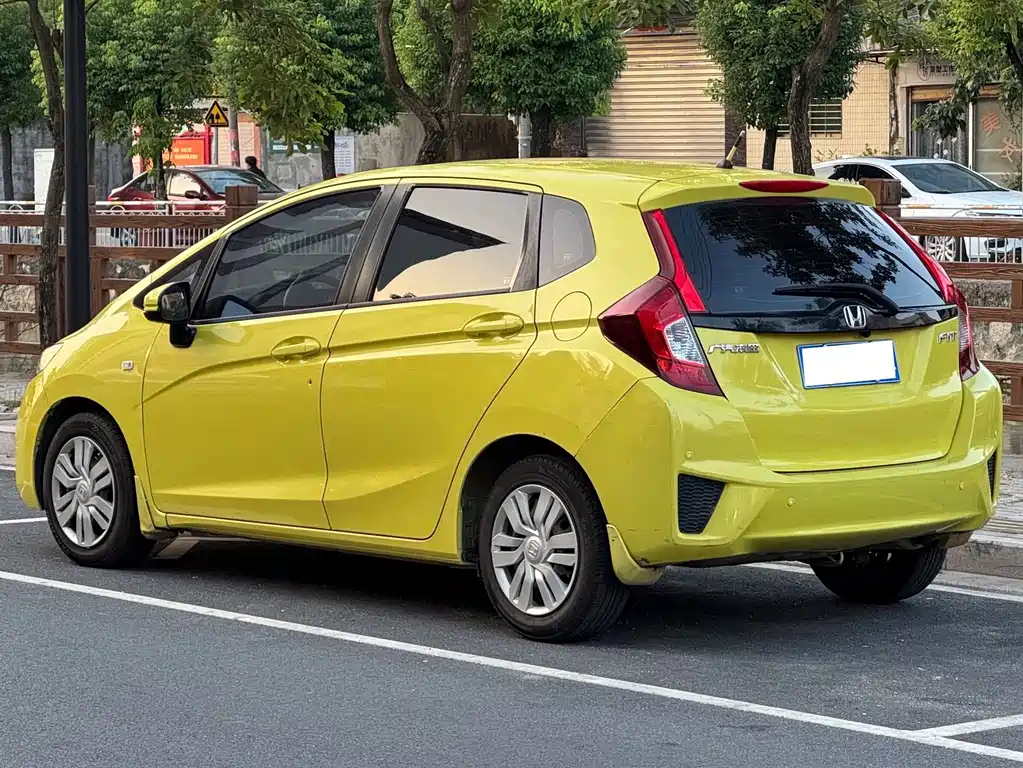Honda Fit — миниатюра 4