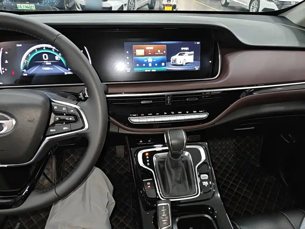 GAC Motor Trumpchi M6 — миниатюра 10