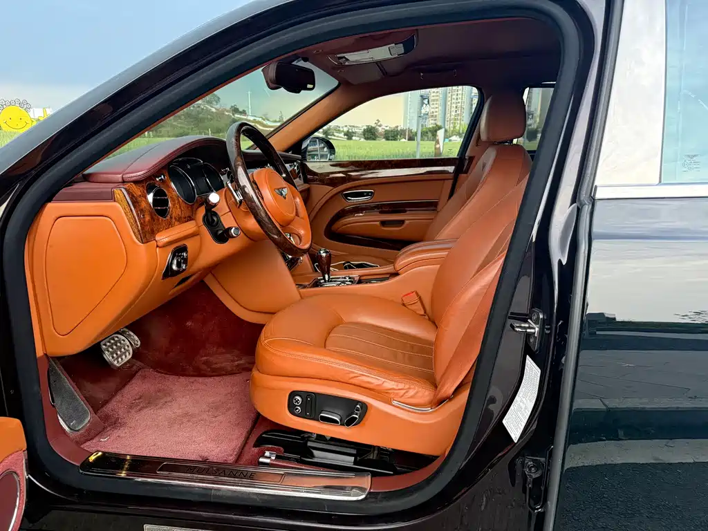 Bentley Mulsanne — миниатюра 11