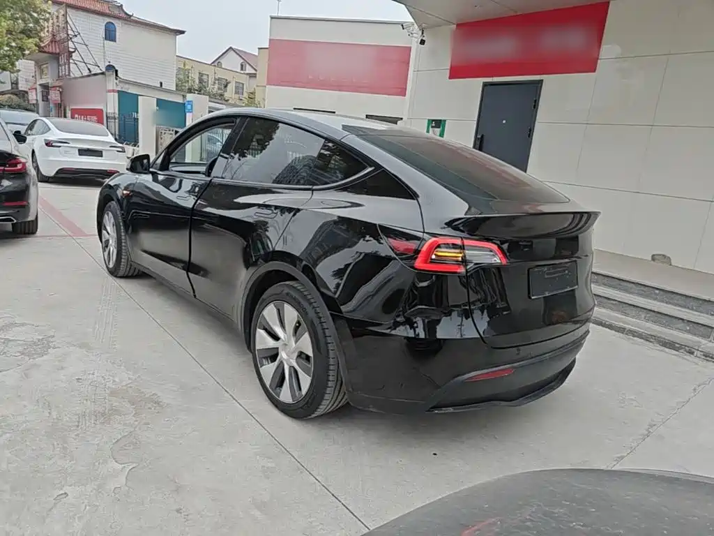 Tesla Model Y — фотографии объявления, Фото 6