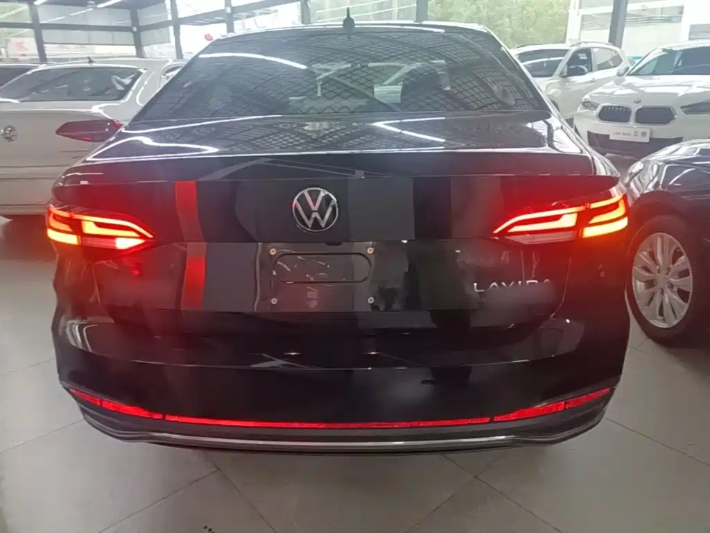 Volkswagen Lavida — миниатюра 6