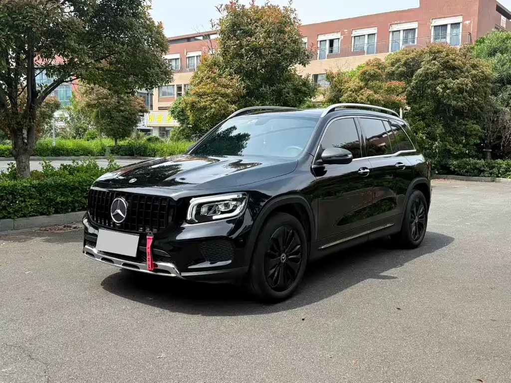 Mercedes-Benz GLB 2021