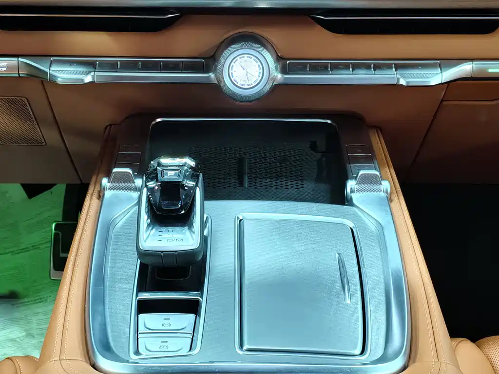 TANK TANK 700 NEW ENERGY