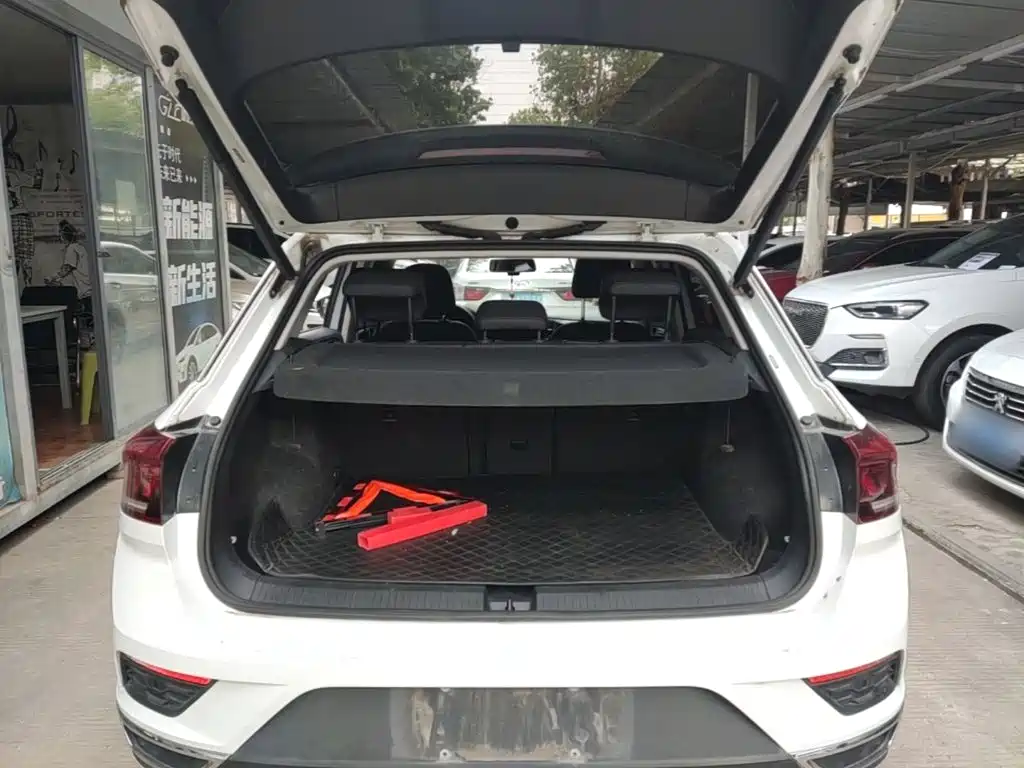 Volkswagen T-Roc — миниатюра 19