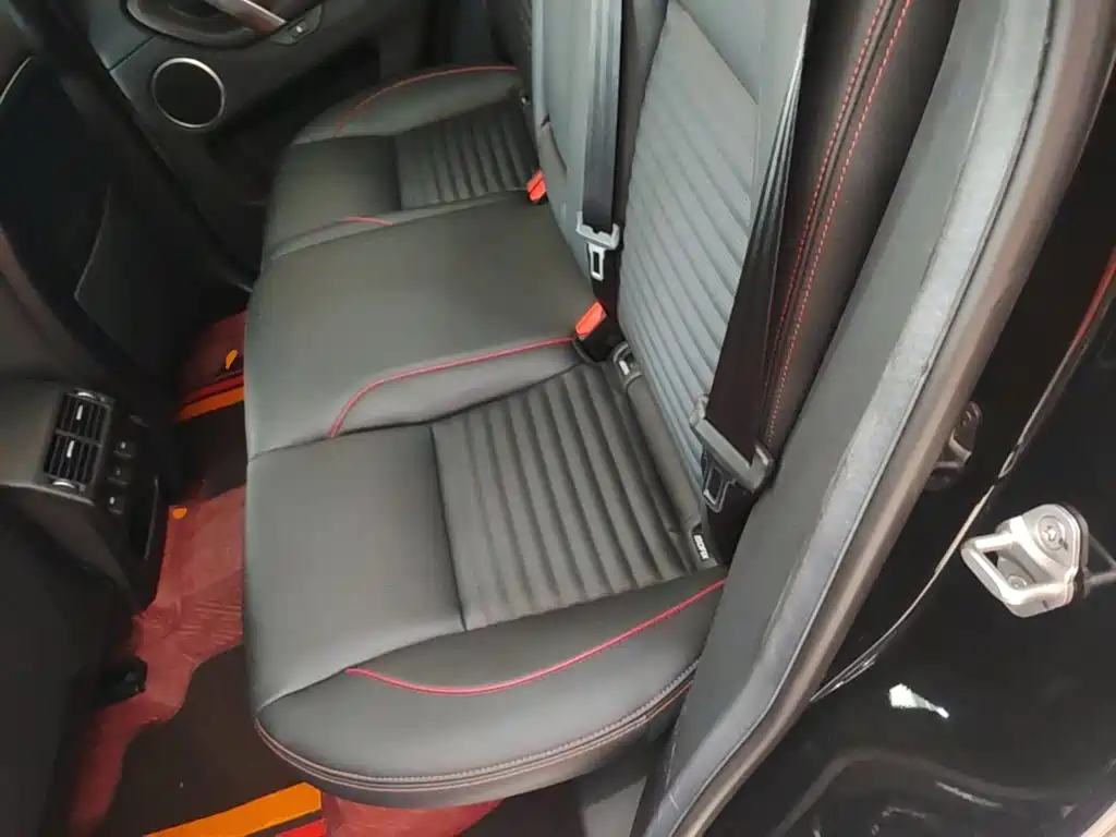 Land Rover Discovery Sport — миниатюра 17