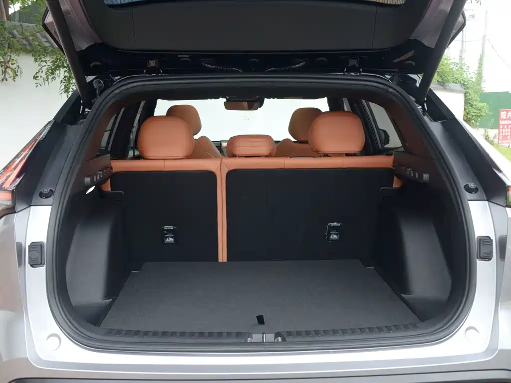 Geely Boyue — миниатюра 10