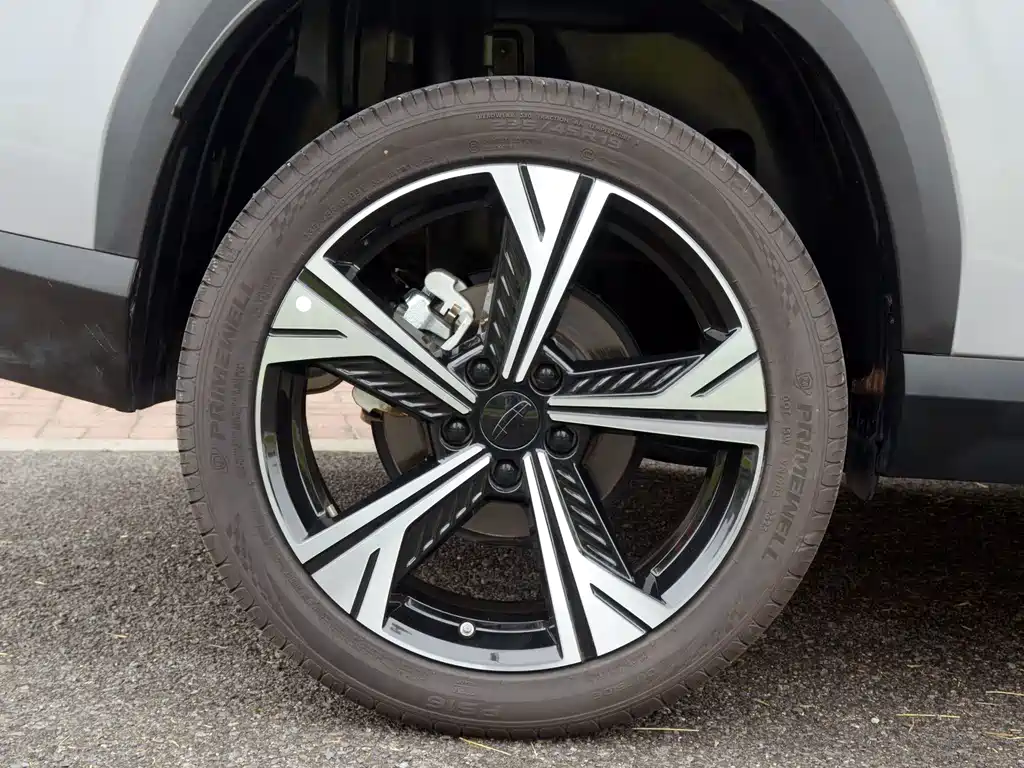 Geely Boyue — миниатюра 12