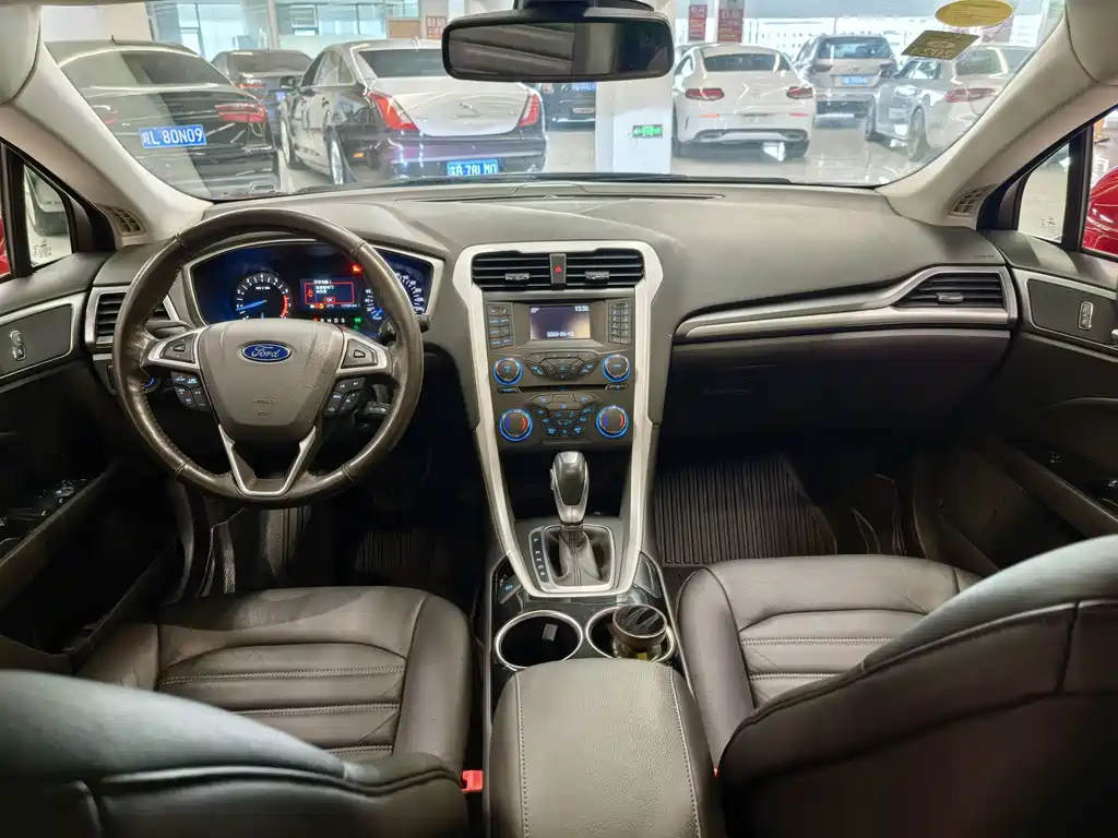 Ford Mondeo — миниатюра 9