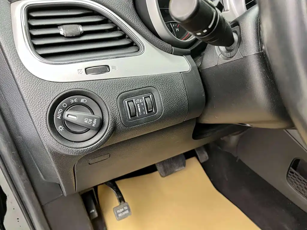 Dodge Journey — миниатюра 5