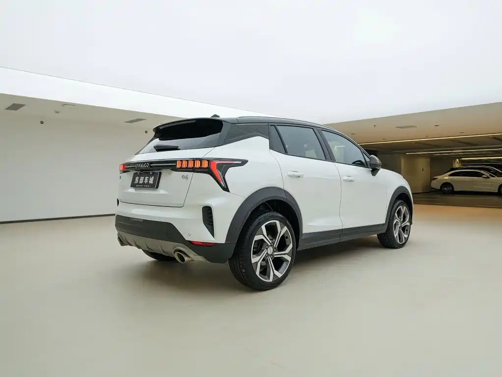 Lynk & Co 06 — миниатюра 6