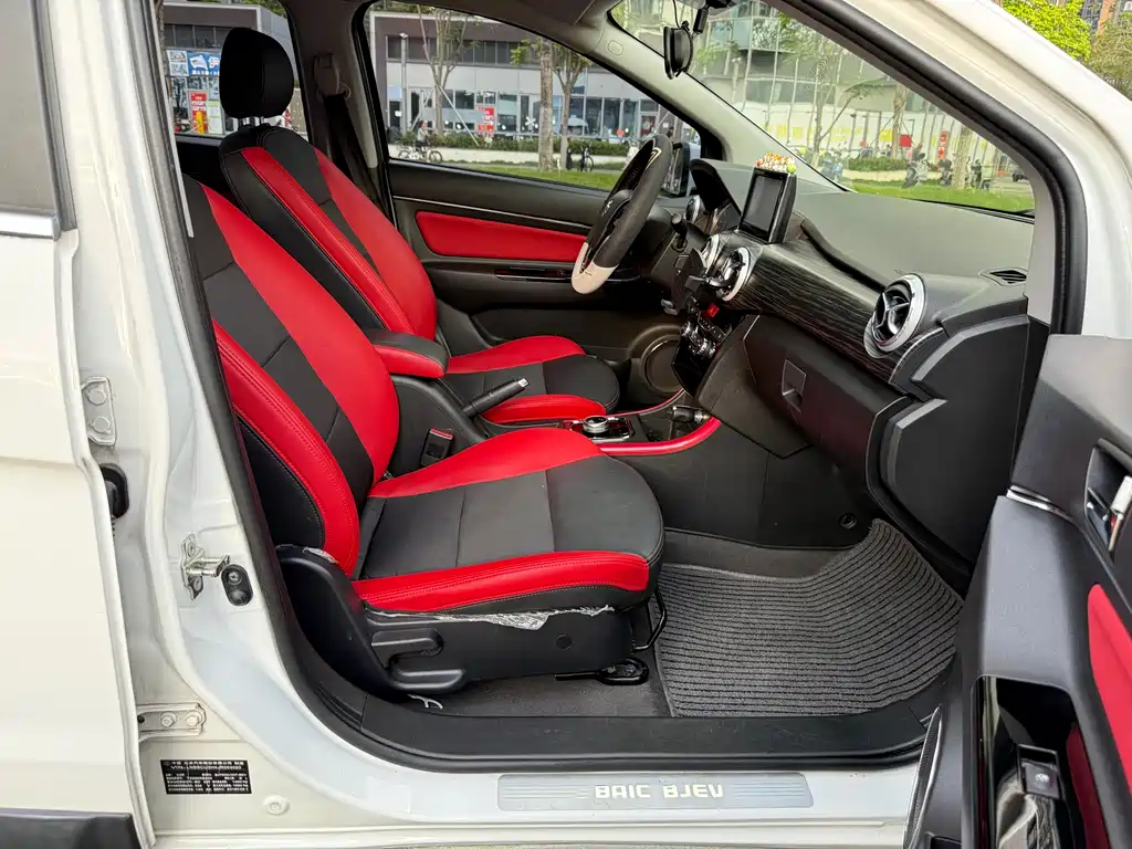 BAIC New Energy EX — миниатюра 11