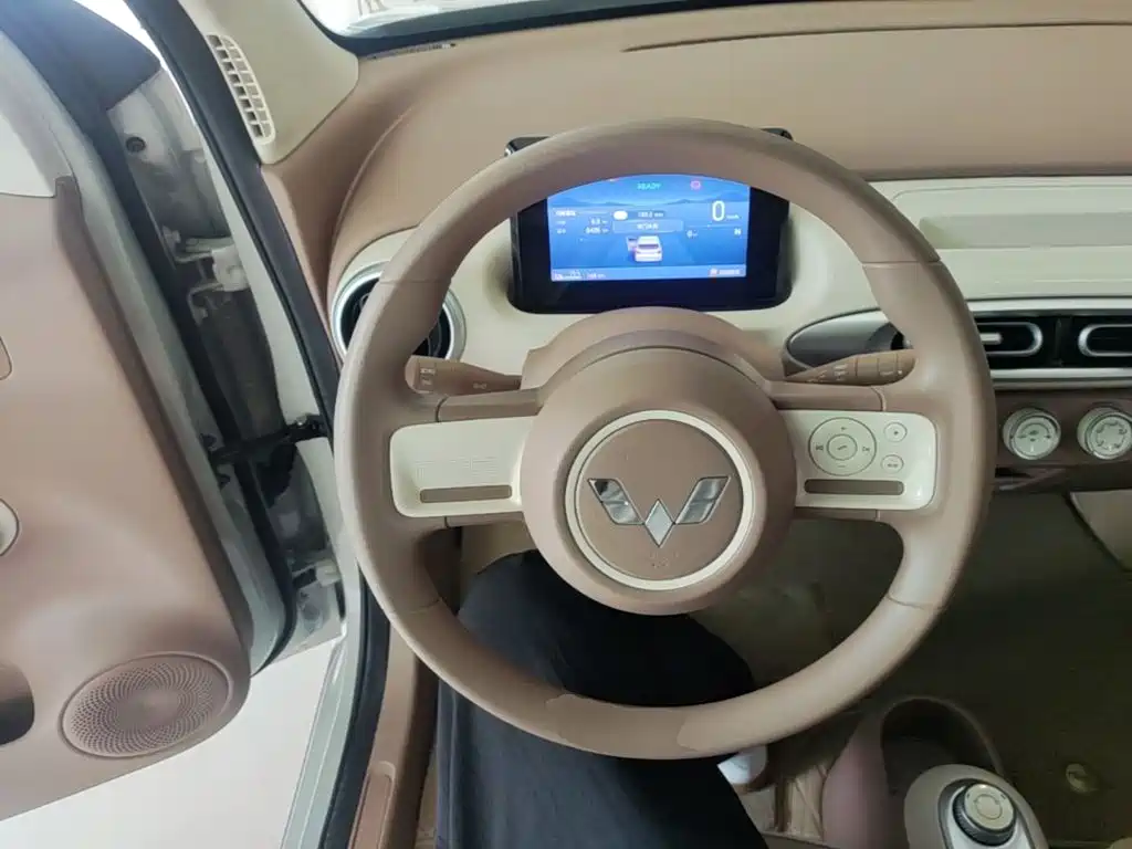 Wuling MINIEV — миниатюра 11