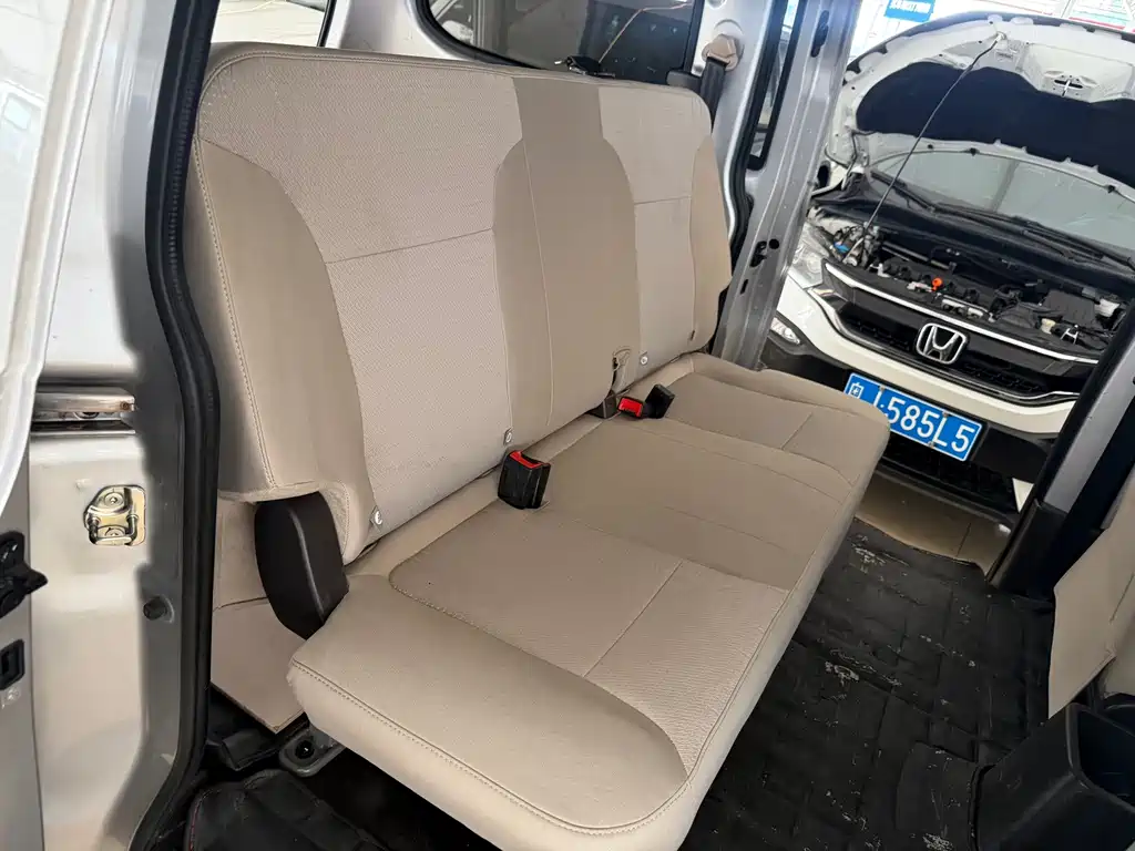 Wuling Hongguang V — миниатюра 27