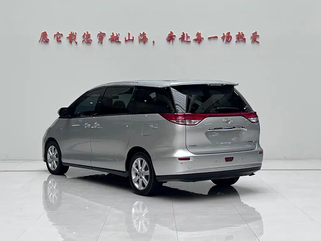Toyota Previa — миниатюра 4