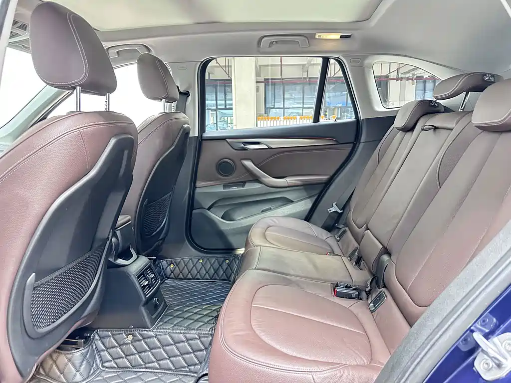 BMW X1 — миниатюра 9