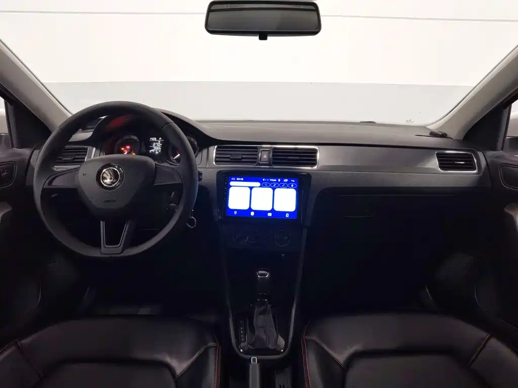 Skoda Rapid Spaceback — миниатюра 5