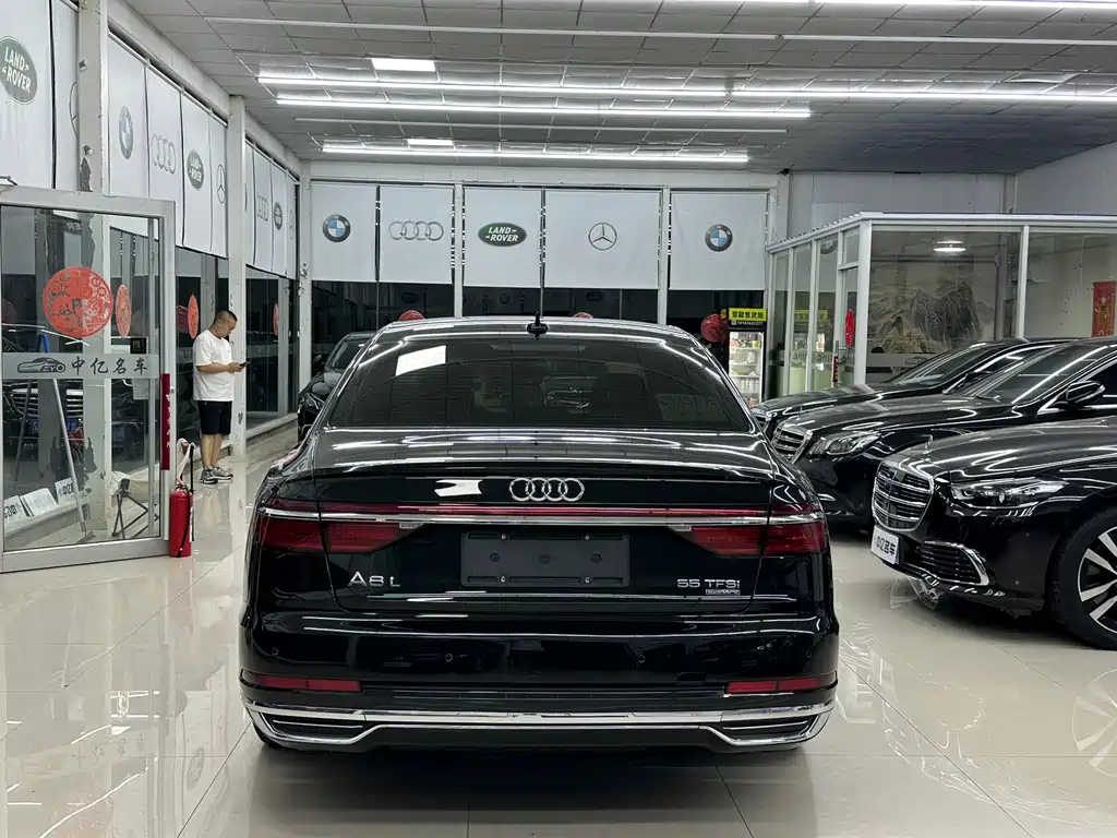 Audi A8 — миниатюра 4